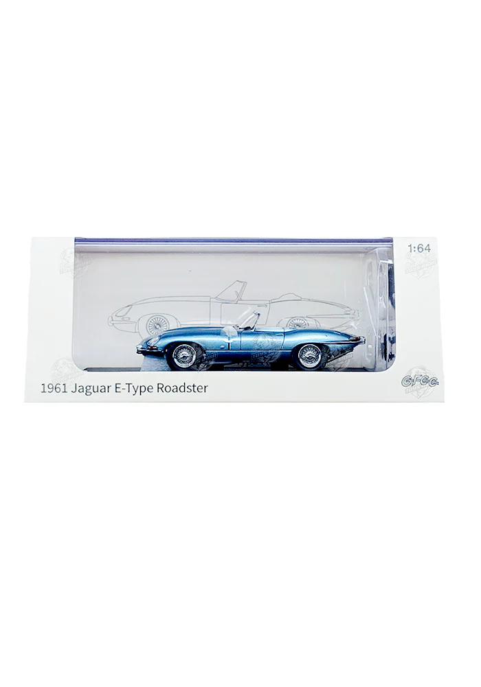 EXCLUSIVES GFCC Toys 1961 Jaguar E-Type Roadster - Blue (Scale 1:64)