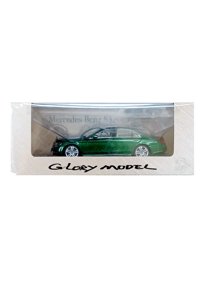 EXCLUSIVES Glory Model Mercedes-Benz W222 - Green (Scale 1:64)