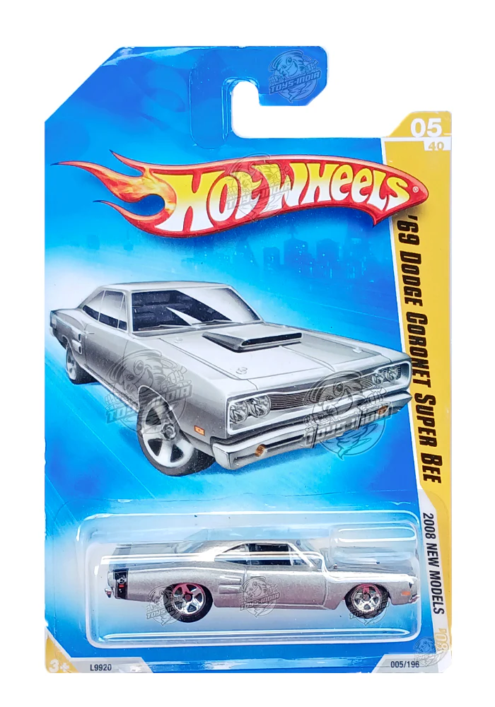 EXCLUSIVES Hot Wheels 2008 New Models '69 Dodge Coronet Super Bee - Silver - 2008 Card (With Protector Case)