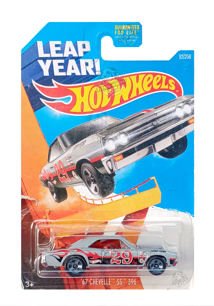 EXCLUSIVES Hot Wheels '67 Chevelle SS 396 - Grey - 2015 Card (Card Damaged / Car in Excellent Condition) (With Protector Case)