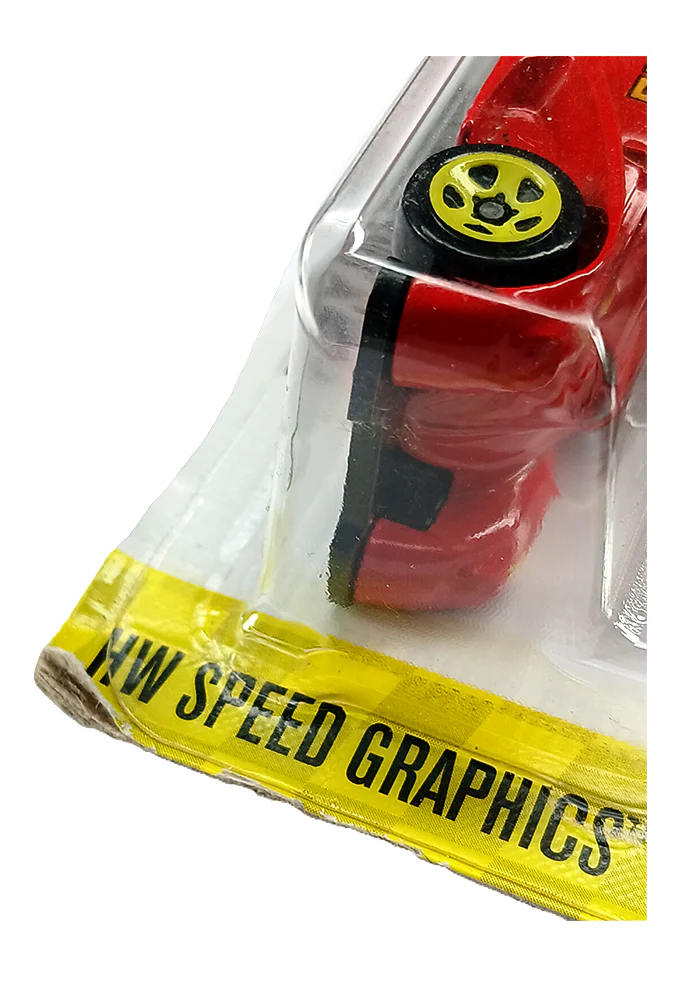 EXCLUSIVES Hot Wheels MOMO Volkswagen Kafer Racer - Red - 2015 Card (Blister Damage / Car in Excellent Condition) (With Protector Case) - Image 2