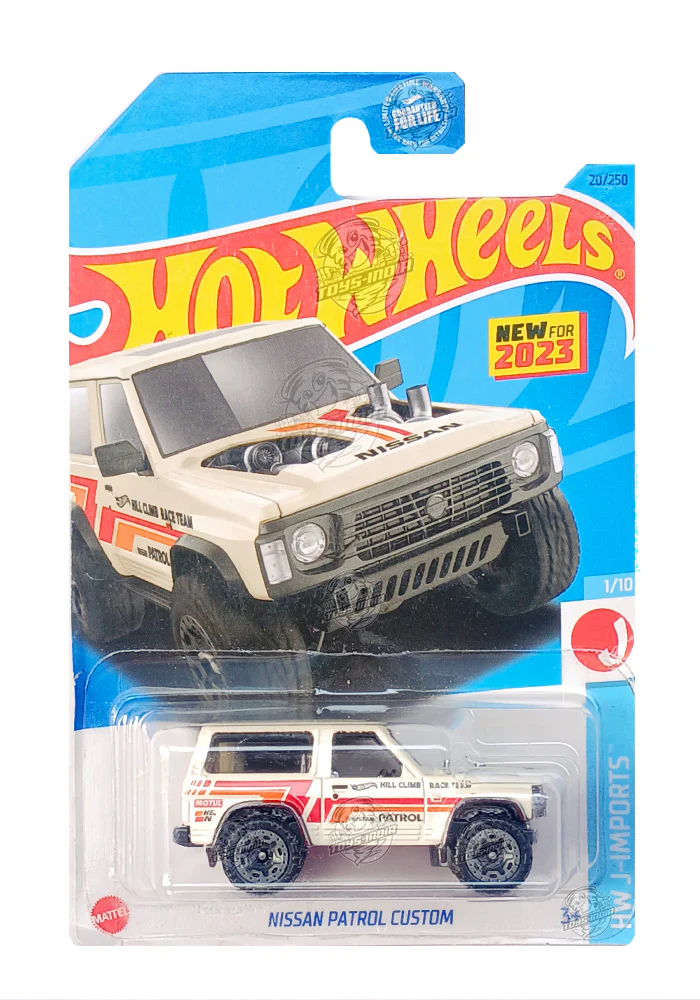 EXCLUSIVES Hot Wheels Nissan Patrol Custom - White - 2021 Card (Card Damage / Car in Excellent Condition) (With Protector Case)
