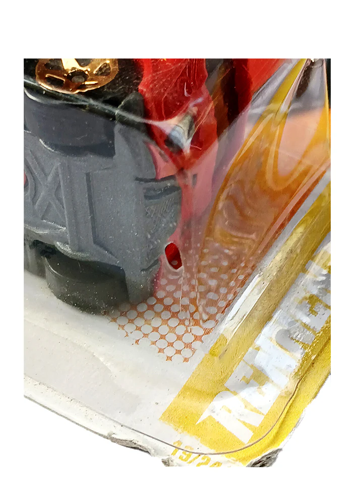 EXCLUSIVES Hot Wheels Rennen Rigs - Red / Grey - 2010 Card (Blister Damage / Car in Excellent Condition) (With Protector Case) - Image 2