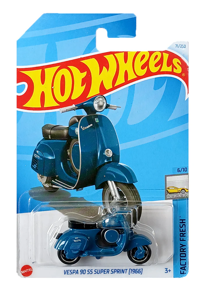 EXCLUSIVES Hot Wheels Vespa 90 SS Super Sprint (1966) - Green - 2021 Card (With Protector Case)