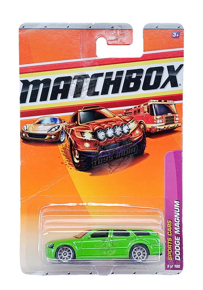 EXCLUSIVES Matchbox Dodge Magnum - Green - 2009 Card (With Protector Case)