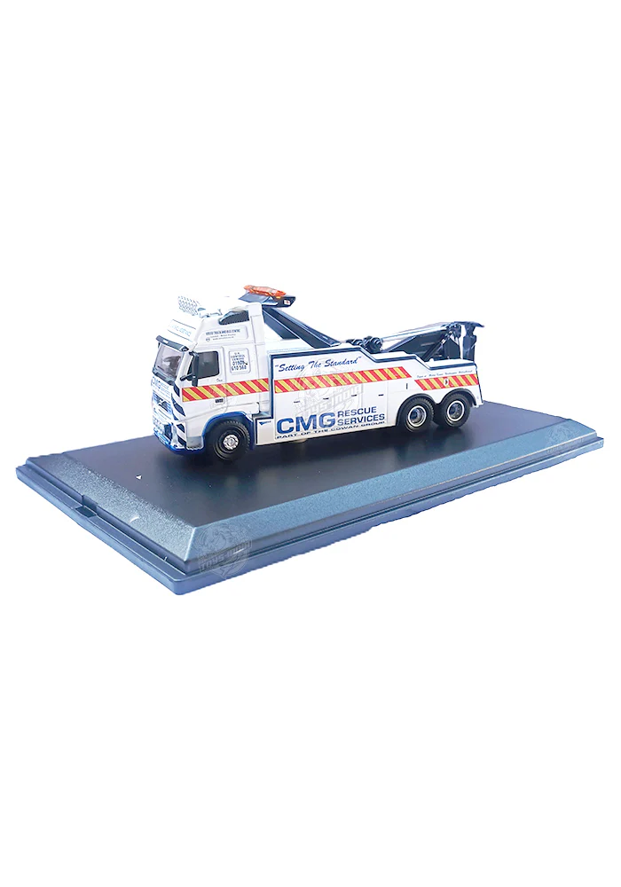 EXCLUSIVES Oxford Haulage Volvo FH Recovery Truck - White (Scale 1:76) - Image 2