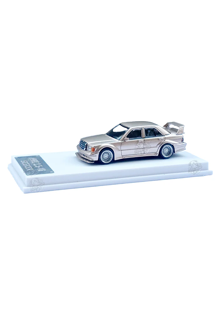 EXCLUSIVES Seeker Mercedes-Benz 190E 2.5-16 Evolution - Pink (Scale 1:64)