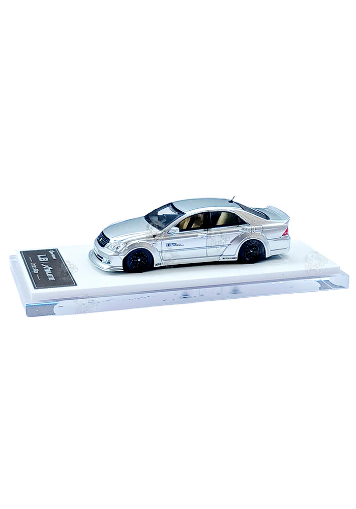 EXCLUSIVES Star Models Toyota Crown S180 Athlete LB - Silver (Scale 1:64)